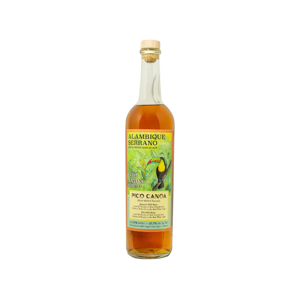 Bottle of Alambique Serrano Vida Nativa Blend 1 Pico Canoa Rum.